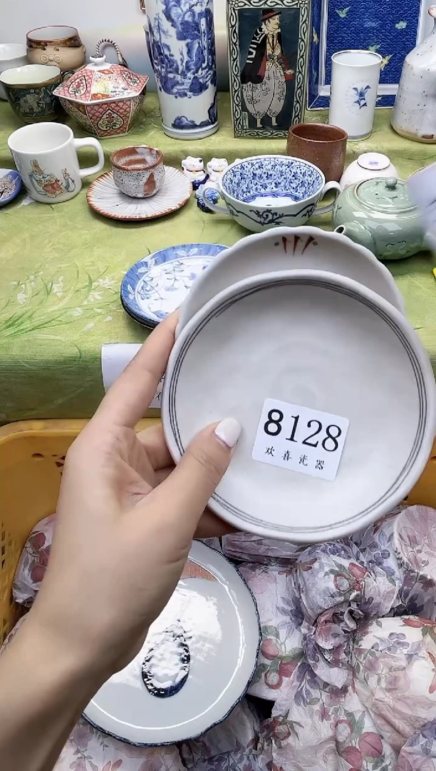 瓷片云*           8128