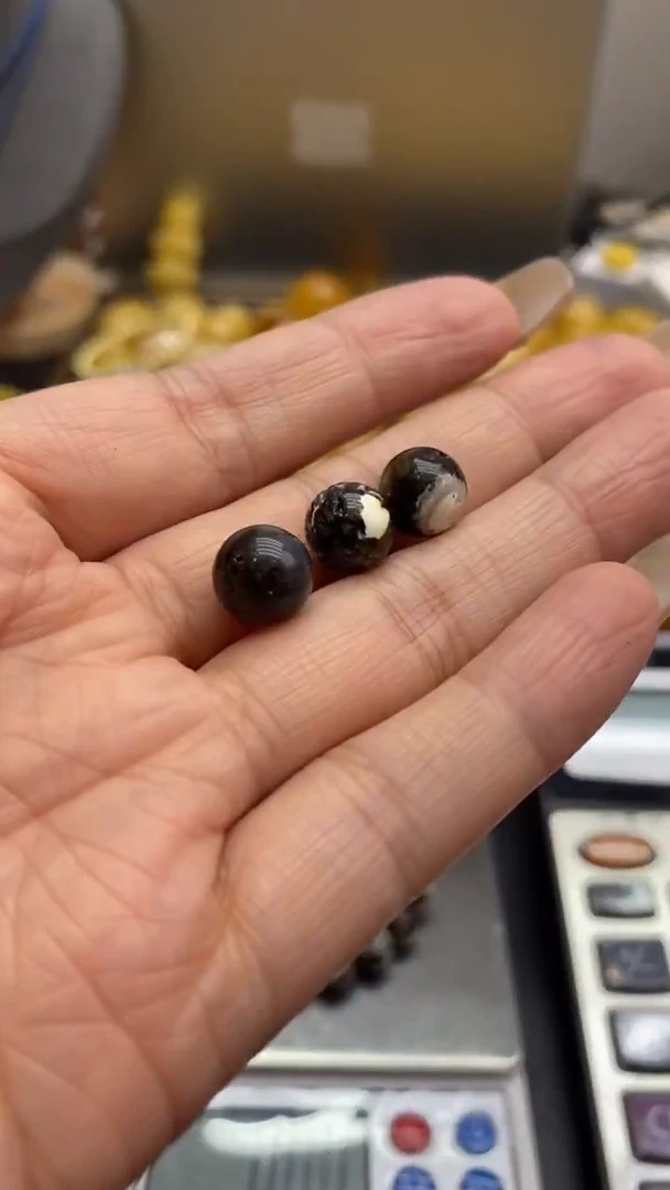 琥珀未镶嵌珠宝奇石心**水1161