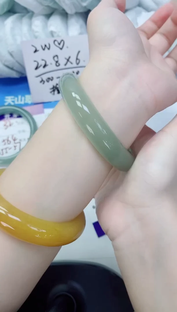 未镶嵌手镯石英质玉33-62