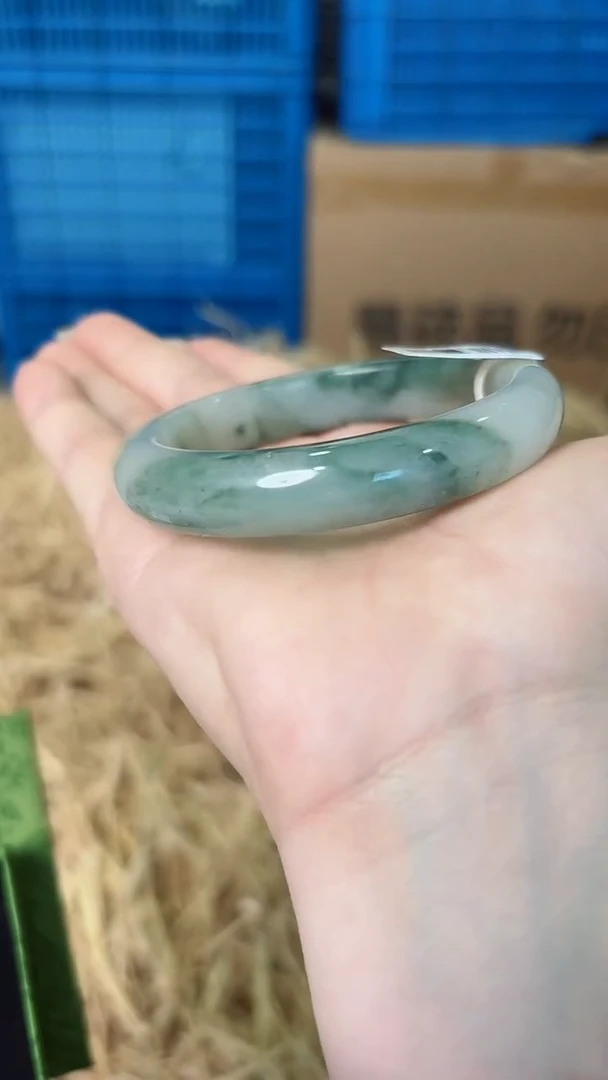未镶嵌手镯石英质玉T-0398