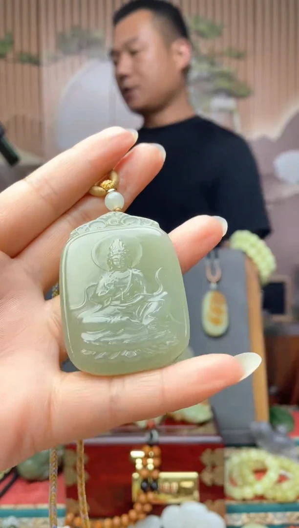 颈饰未镶嵌和田玉拍一发一