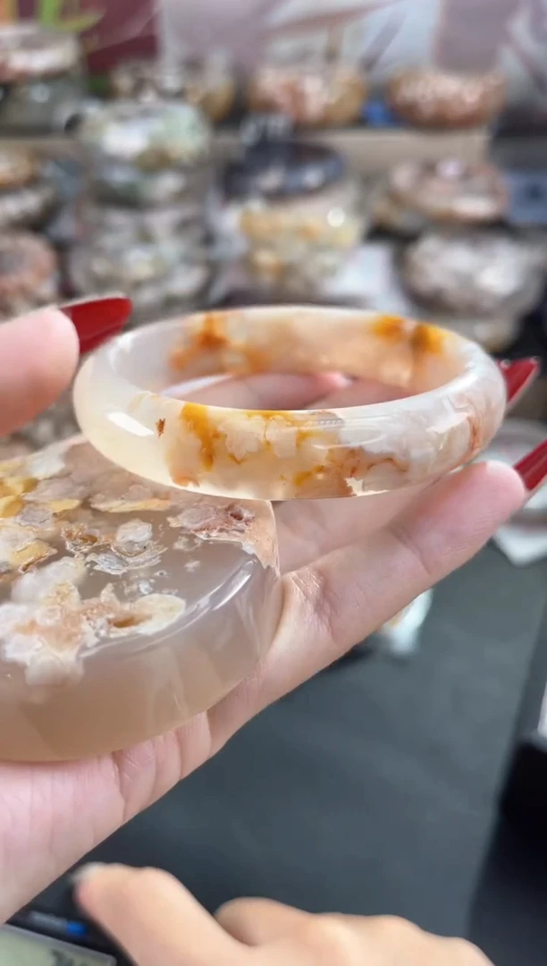 未镶嵌手镯石英质玉58