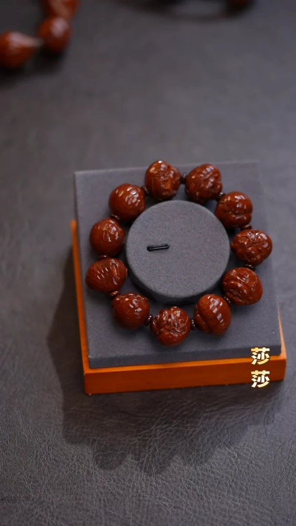 吊坠橄榄核阿*橄榄核