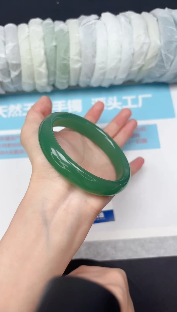 未镶嵌手镯石英质玉16-65.5