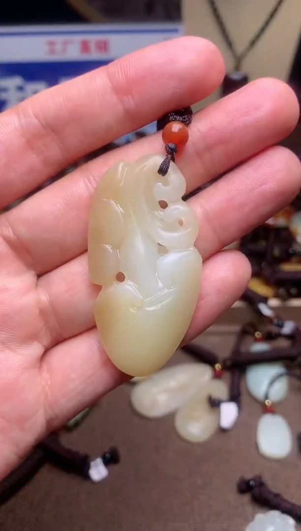 【闪购商品】和田玉颈饰未镶嵌1