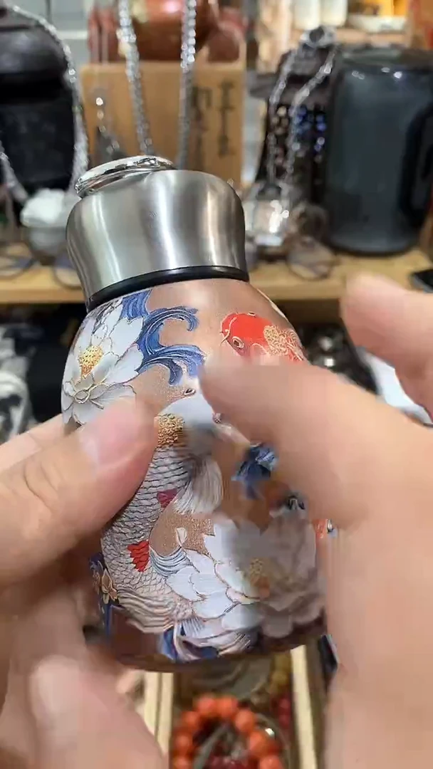 瓷片闪购商品  如图所示