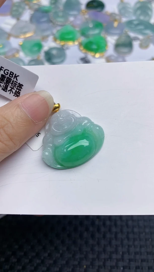 翡翠18K金镶嵌颈饰天然翡翠A货