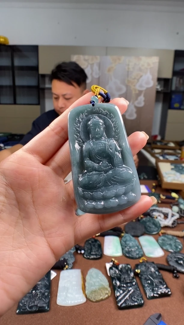 颈饰未镶嵌翡翠多样性发其一