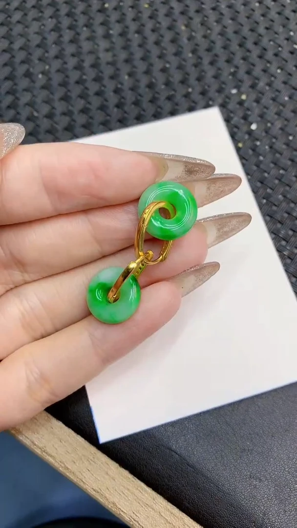 颈饰未镶嵌翡翠1