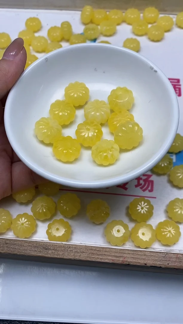 未镶嵌蜜蜡裸石M82 蜜蜡 扁南瓜6个9.9元