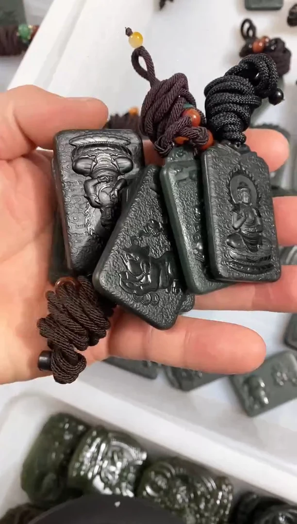 【闪购商品】和田玉吊坠(不含链)未镶嵌猪守护神