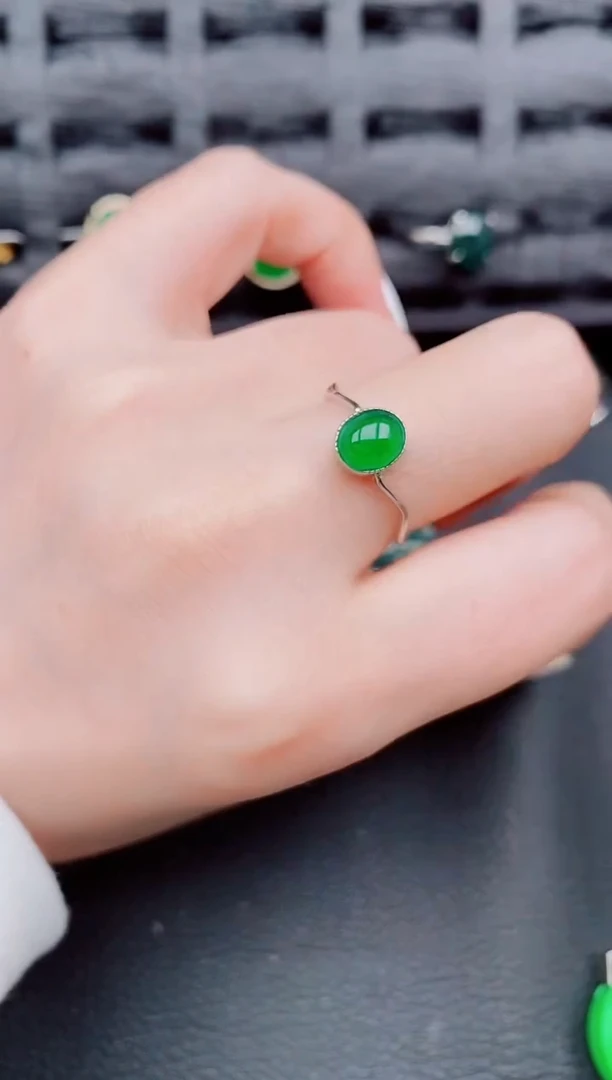 【闪购商品】翡翠戒指银S925镶嵌天然a货翡翠949