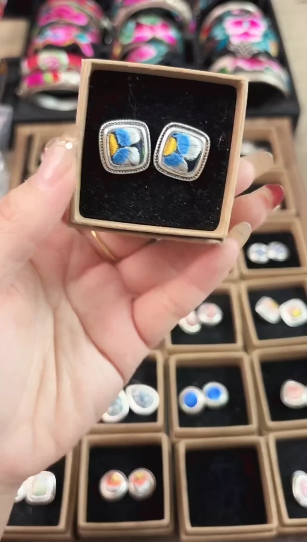 织绣艺枝独绣手工饰品34