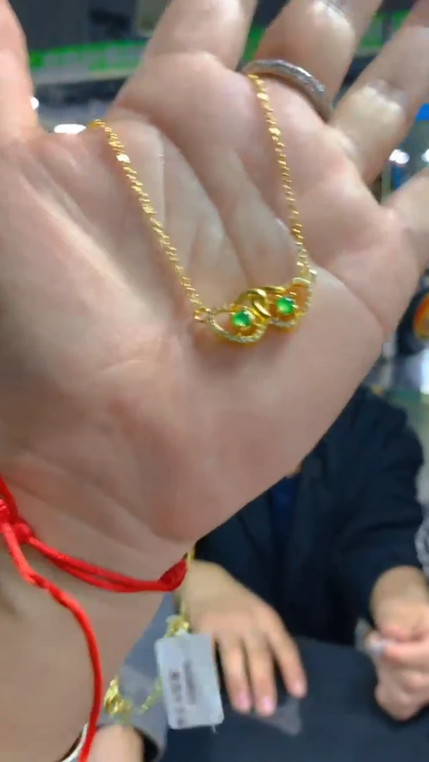 【闪购商品】翡翠吊坠(赠链)未镶嵌0296413672多样性发其一