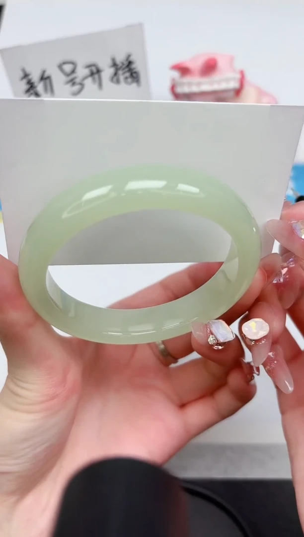 石英质玉手镯未镶嵌67-58