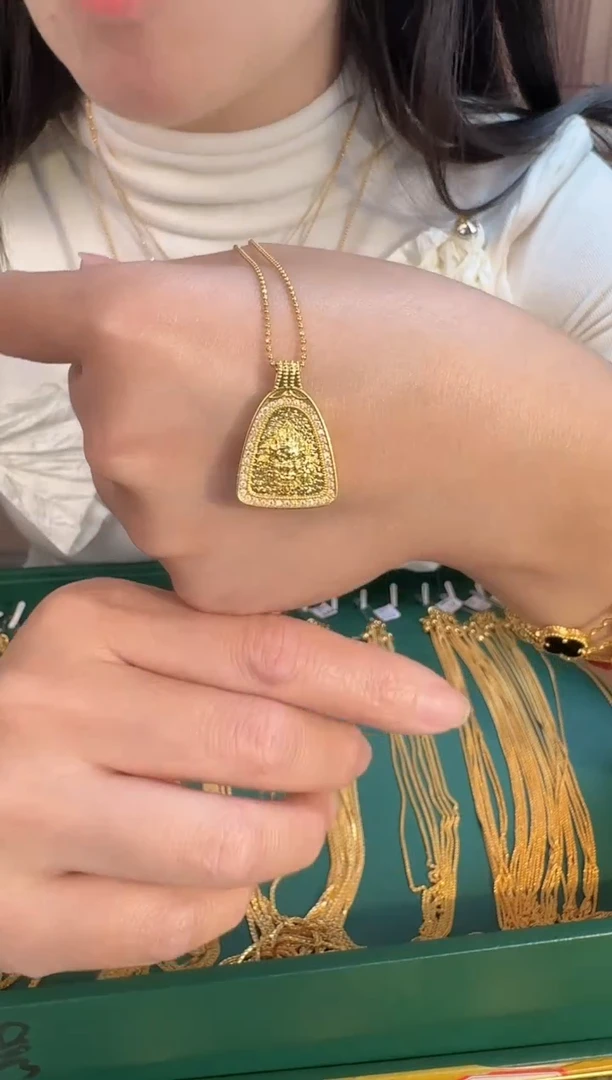 三角黄财吊坠2.28 （附带礼盒包装）