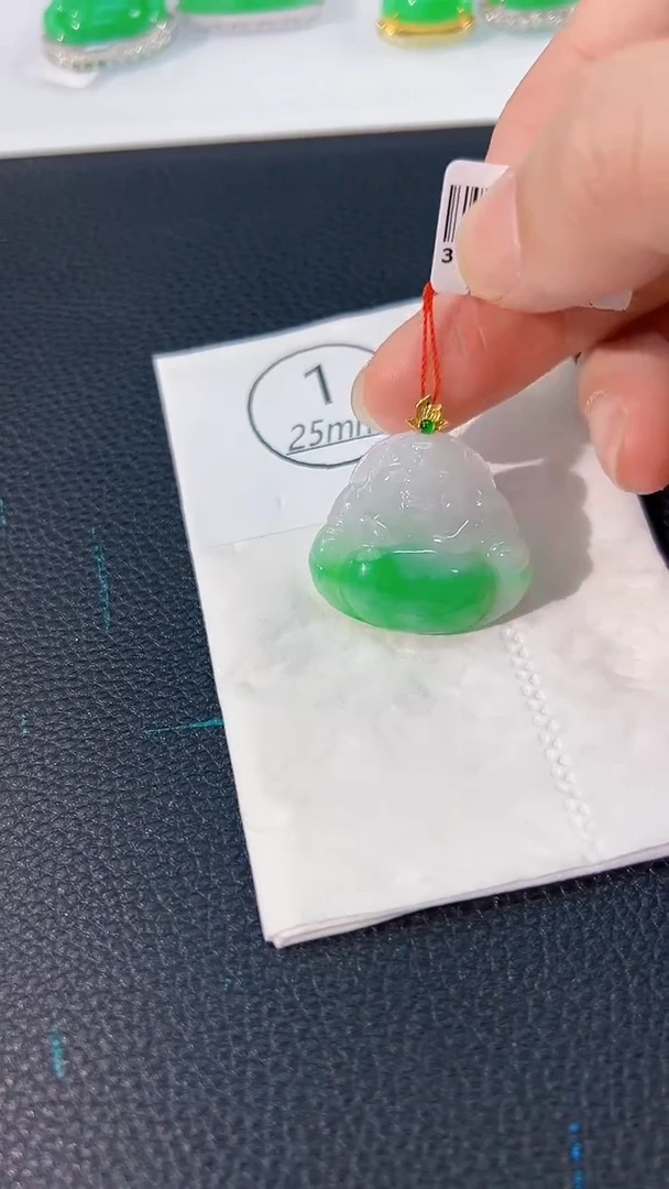 颈饰18K金镶嵌翡翠 缅料A货/支持复检/一件