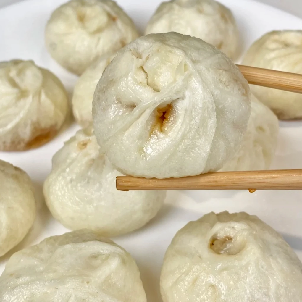 手工发面小笼包蒸煎加热即食早餐肉包速冻食品商用