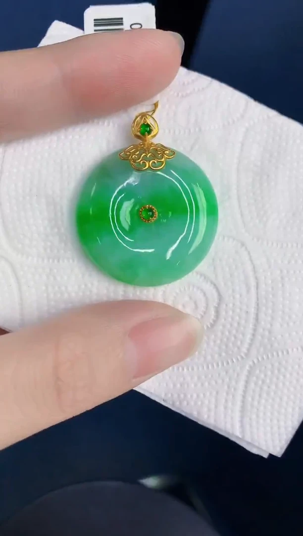 颈饰18K金镶嵌翡翠天然翡翠缅甸A货