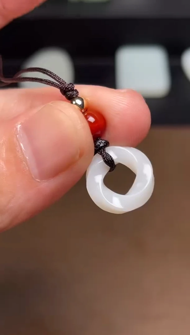 和田玉未镶嵌颈饰3