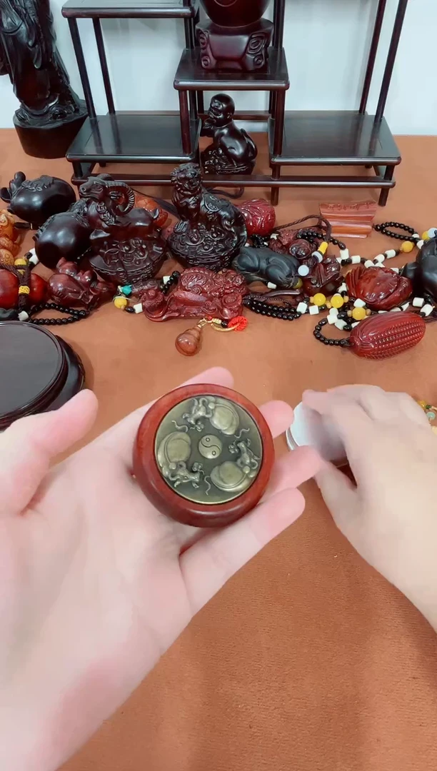 大叶紫檀（黑酸枝木类）扭转乾坤手把件直播推荐