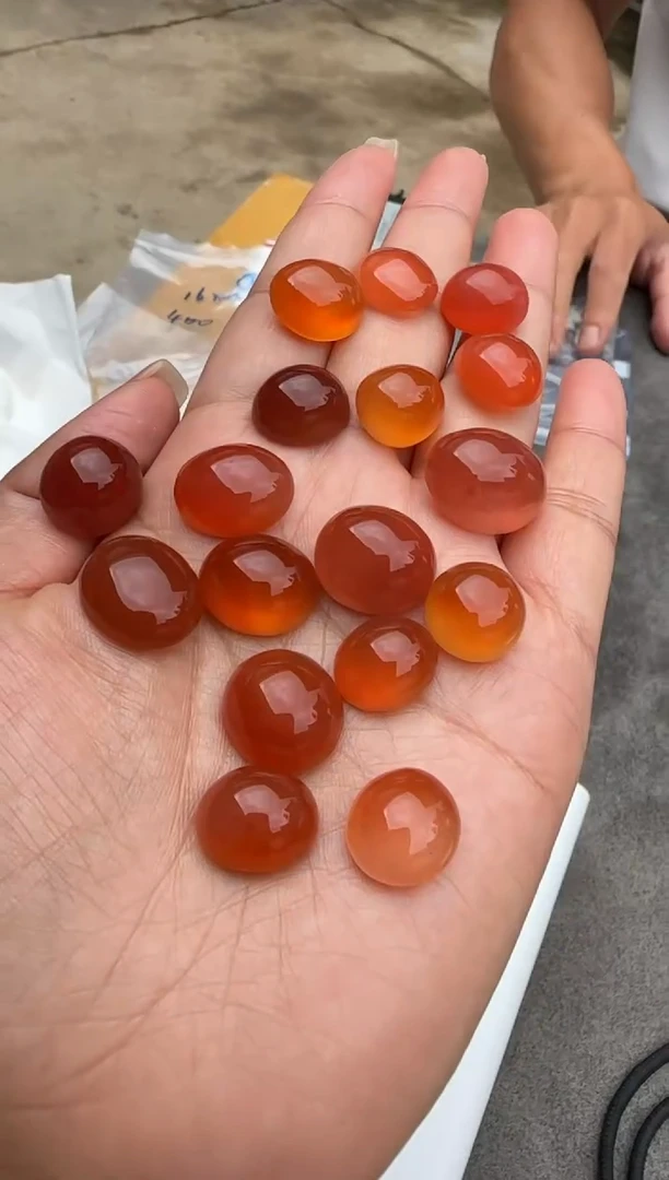 未镶嵌配饰南红玛瑙1原矿无优化冰红戒面多样性发一个W