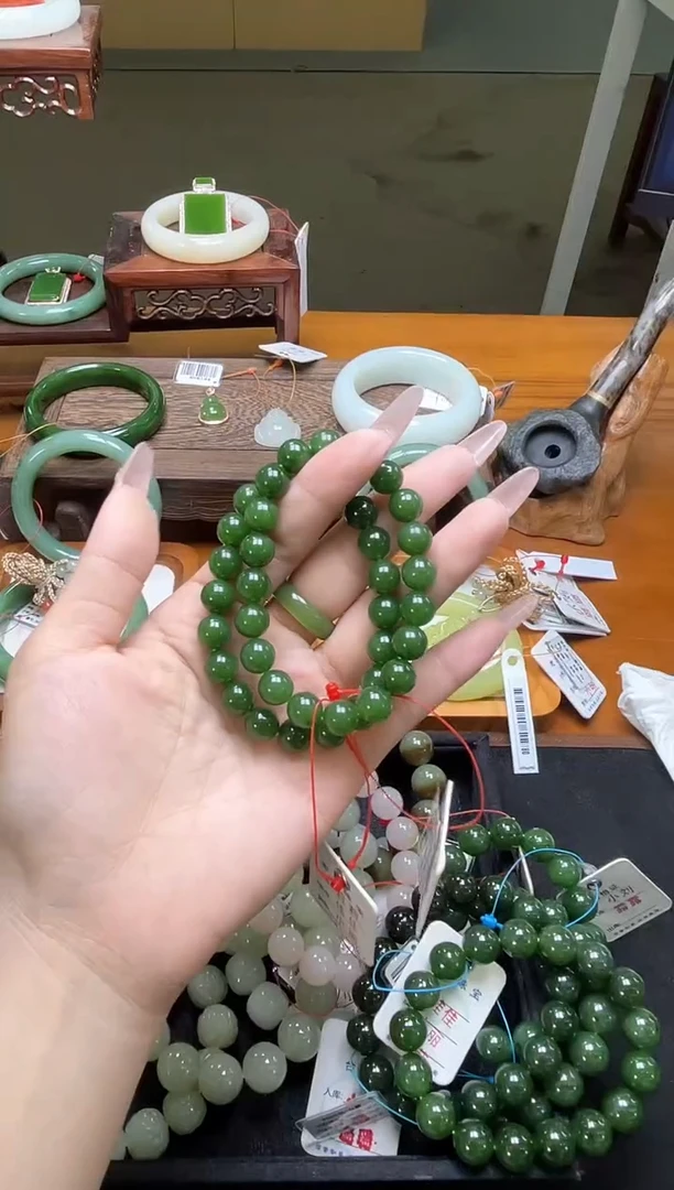 未镶嵌手串和田玉卡10俄料碧玉 圆珠 多样性发一