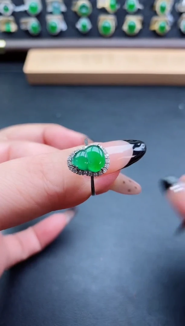 银S925镶嵌戒指翡翠1