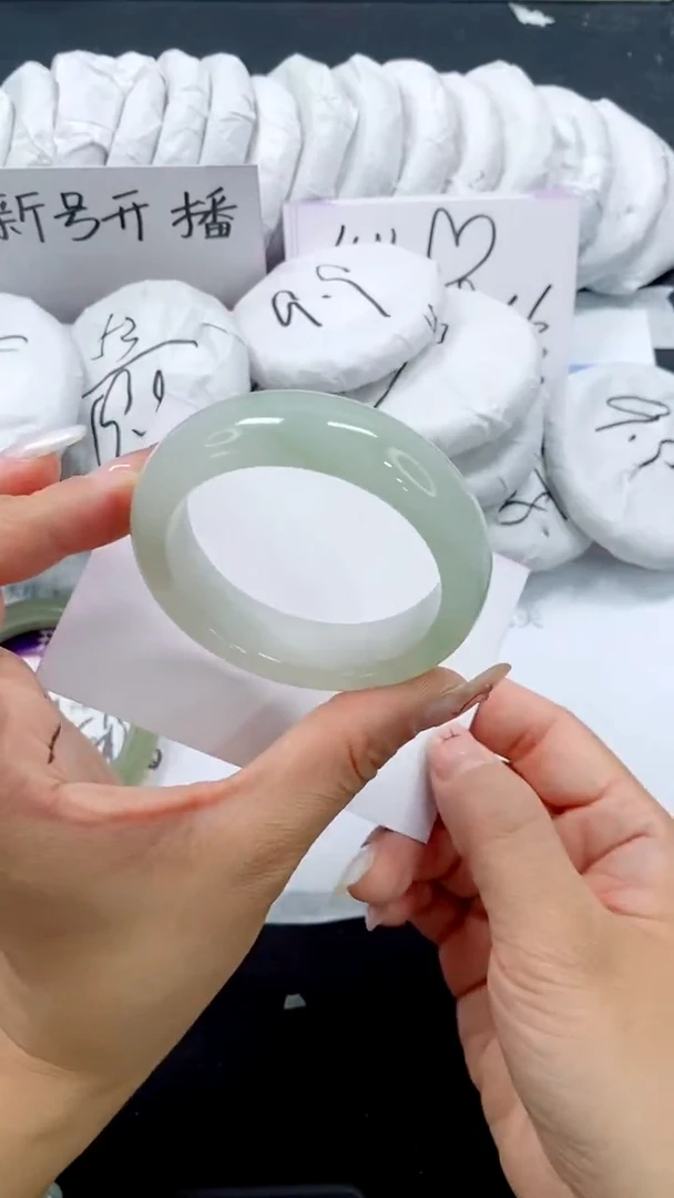 未镶嵌手镯石英质玉78-50