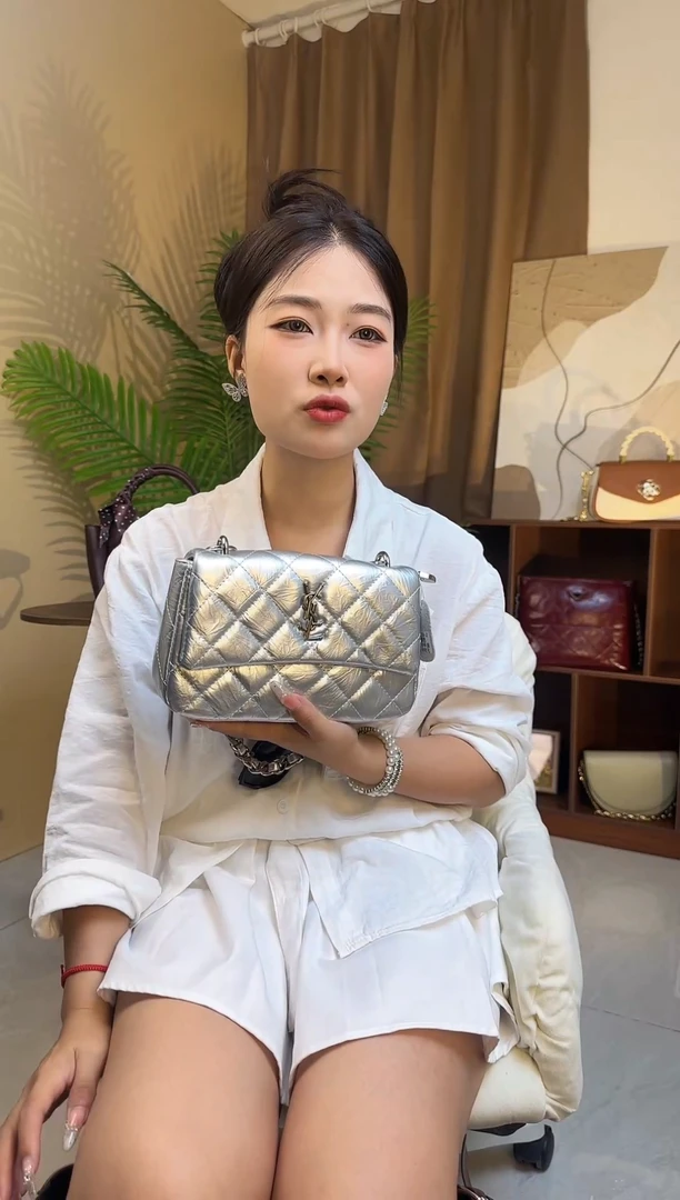 牛皮（革）银色单肩轻奢女包