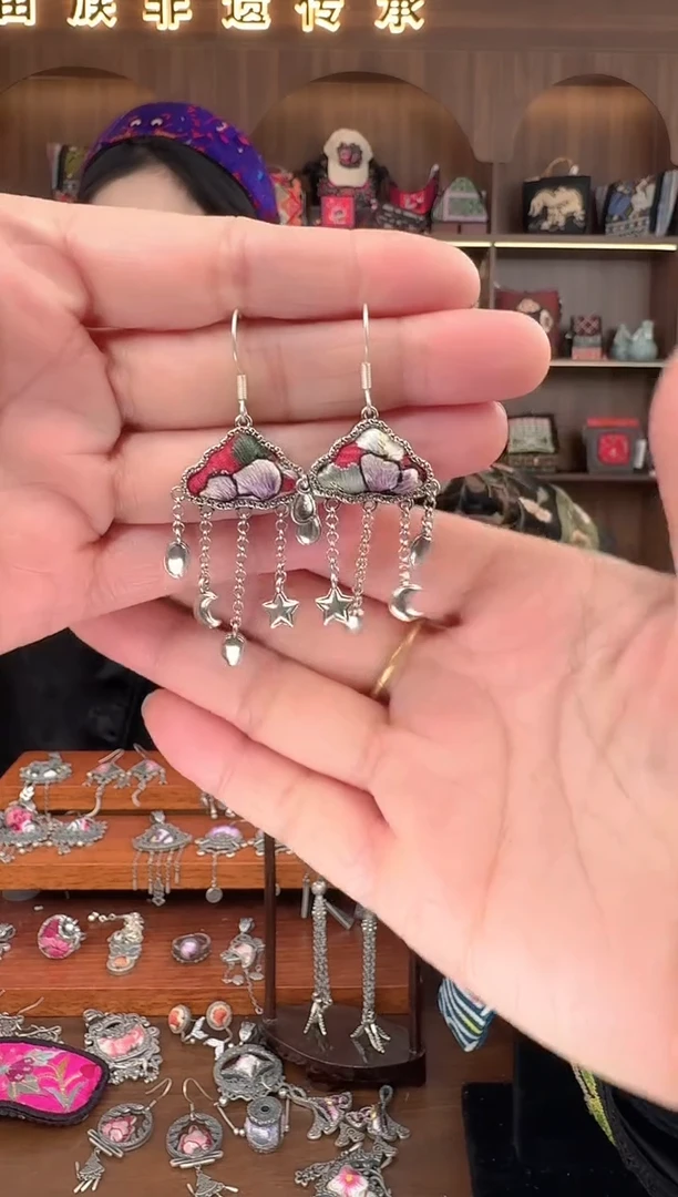 【闪购商品】织绣扶光苗绣传承43