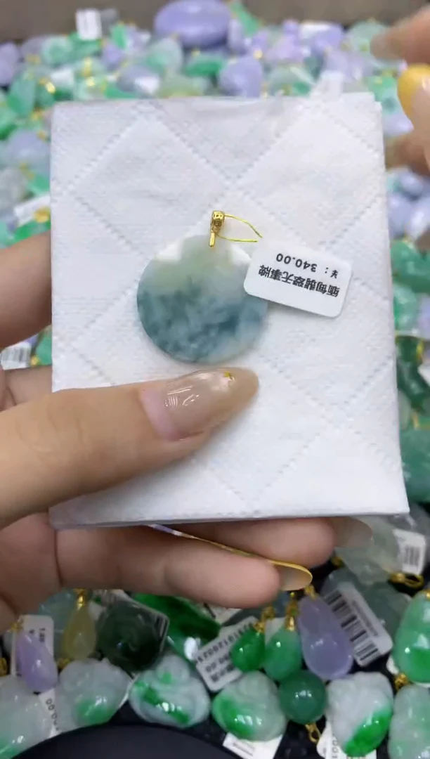 颈饰未镶嵌翡翠天然缅甸翡翠A货