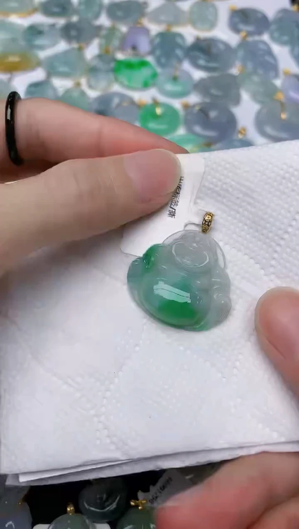 翡翠18K金镶嵌颈饰天然A货翡翠