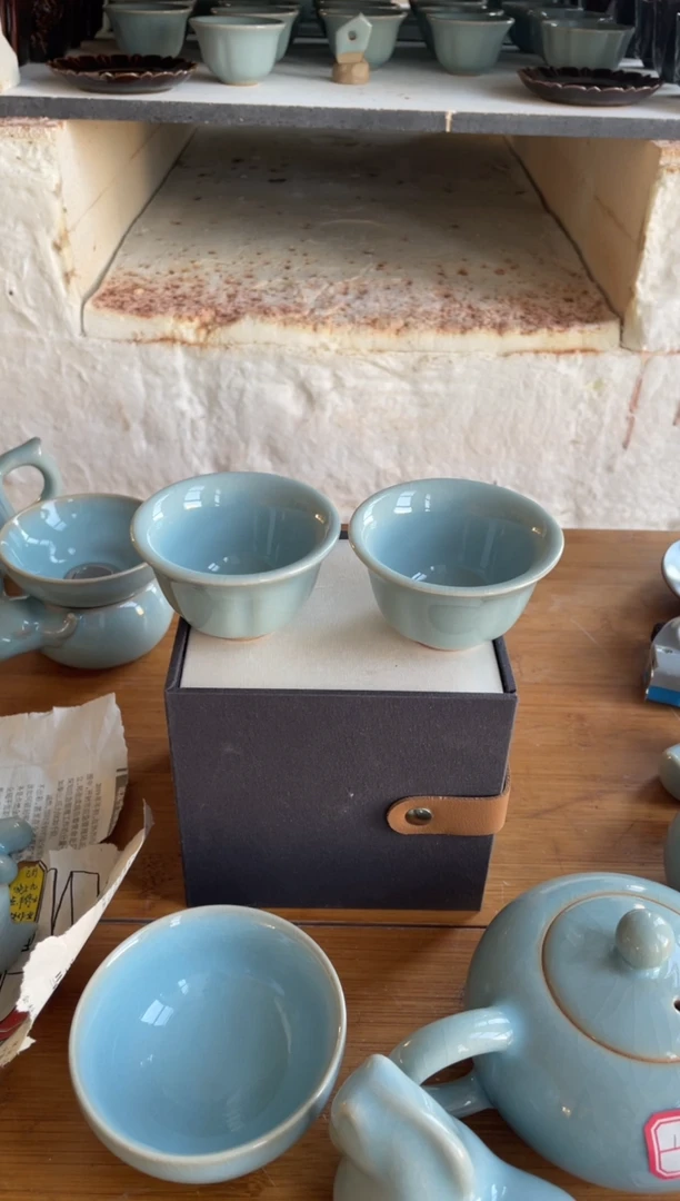 葵口杯2只 天青 微瑕 朱家汝窑款