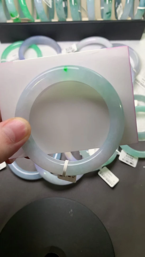 未镶嵌手镯（圆镯）翡翠嗯**我53.3*10*9.3