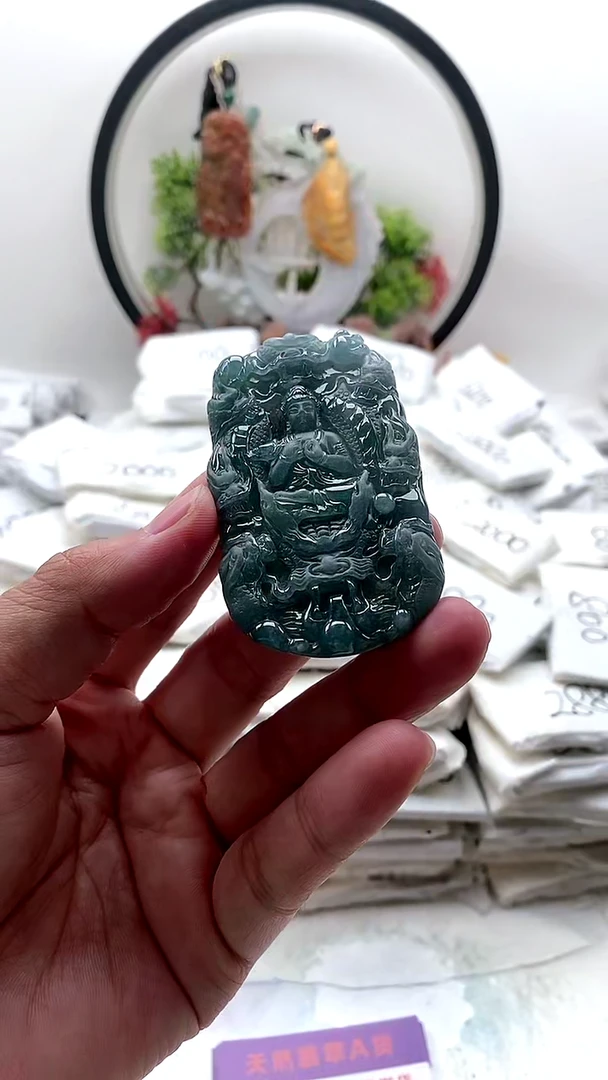 颈饰未镶嵌翡翠大势至