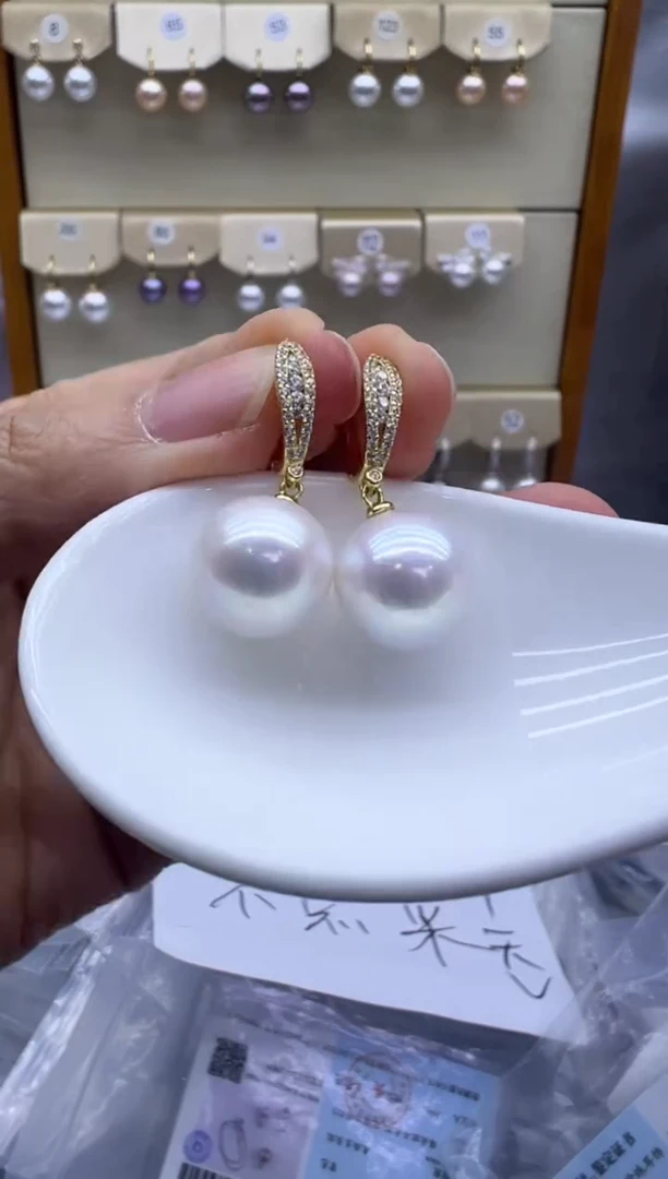 银S925镶嵌耳饰淡水珍珠孤