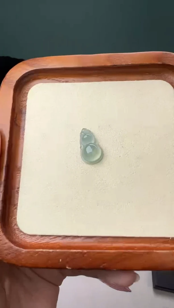 定制翡翠未镶嵌冰晴葫芦