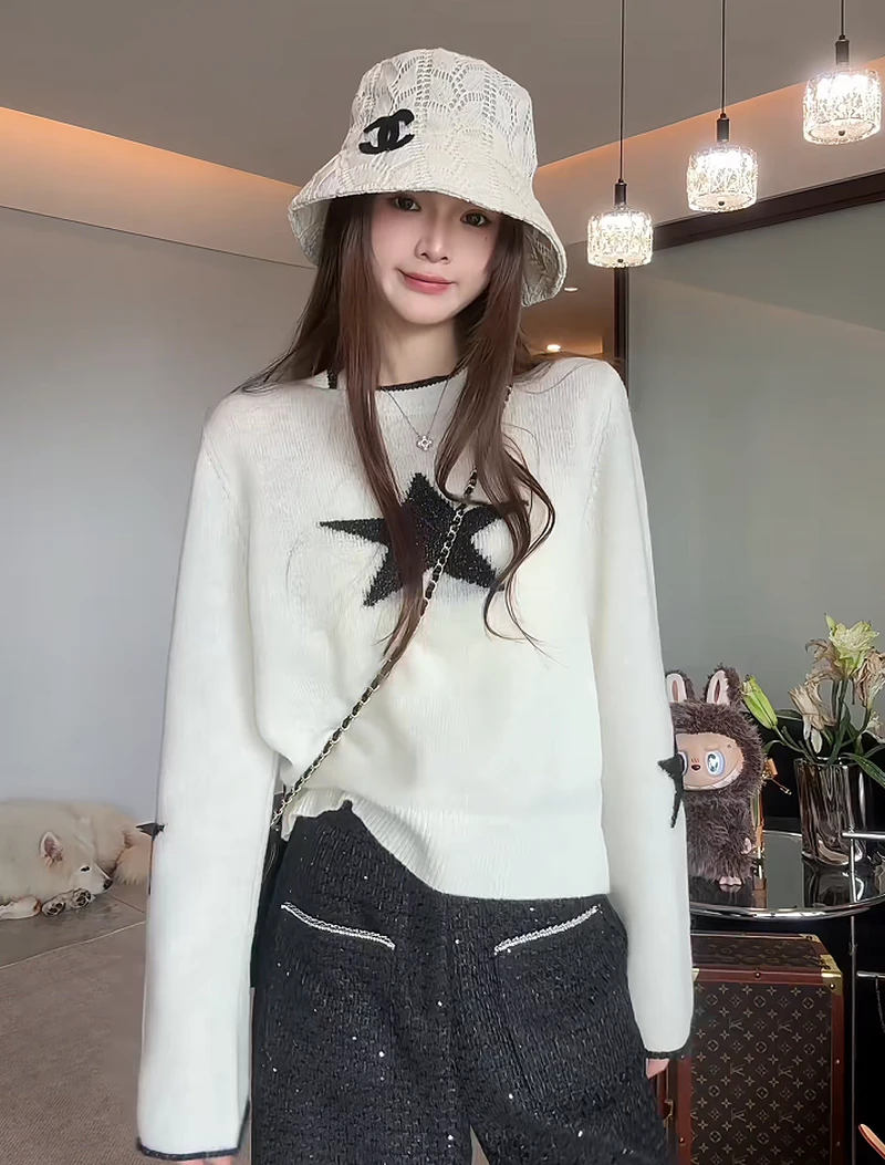 2025秋季韩系时尚洋气五角星刺绣宽松喇叭袖休闲风针织衫