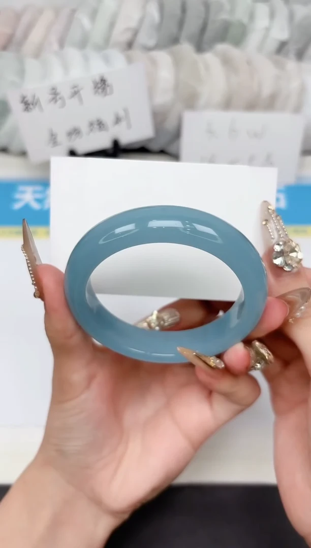 石英质玉手镯未镶嵌389-55.6