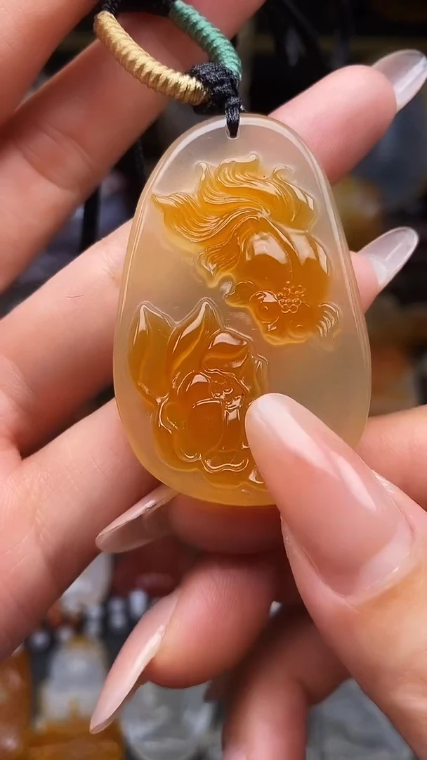 玛瑙/玉髓颈饰未镶嵌吴**℡dd