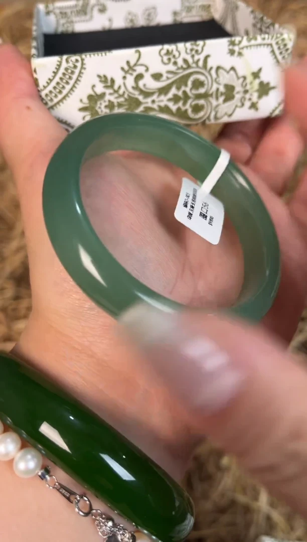 未镶嵌手镯石英质玉D-003