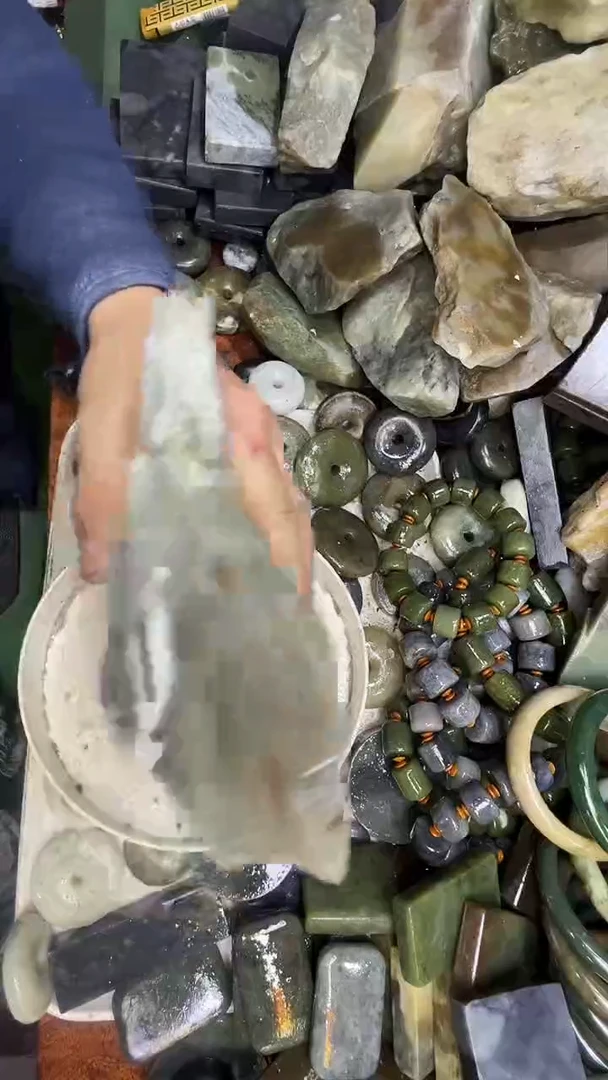 未镶嵌和田玉珠宝半成品毛料