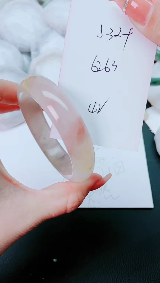 【闪购商品】石英质玉手镯未镶嵌J329-63-62