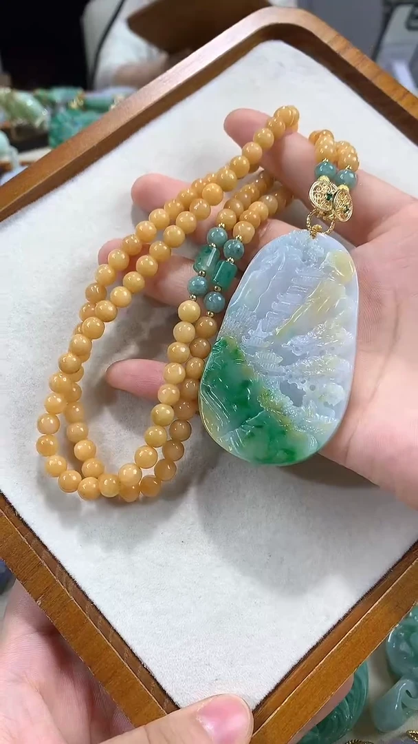 颈饰未镶嵌翡翠吊坠