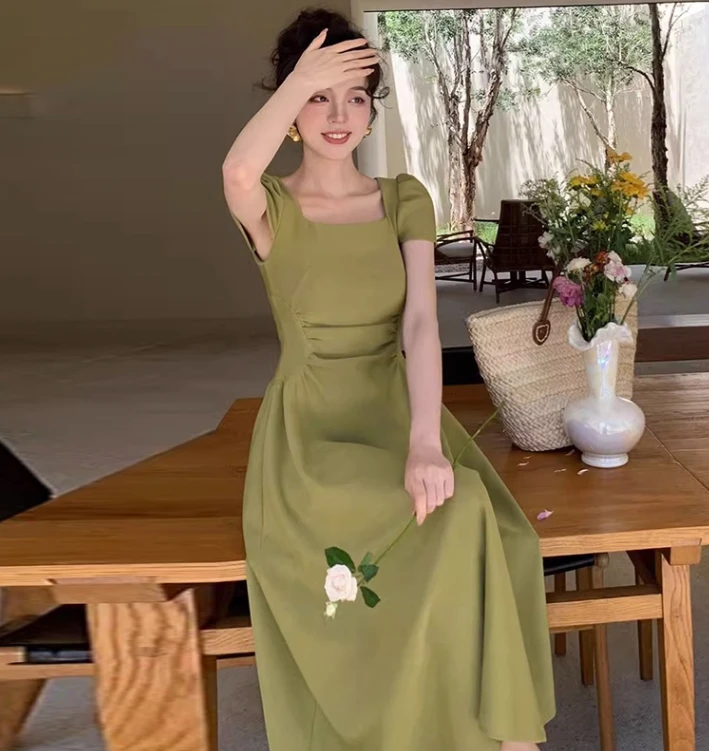 绿色时尚修身连衣裙女收腰气质高端正式场合方领法式长裙6854