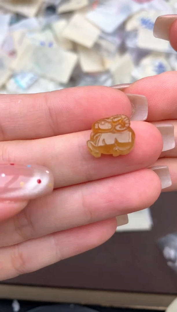 未镶嵌挂件翡翠一羊