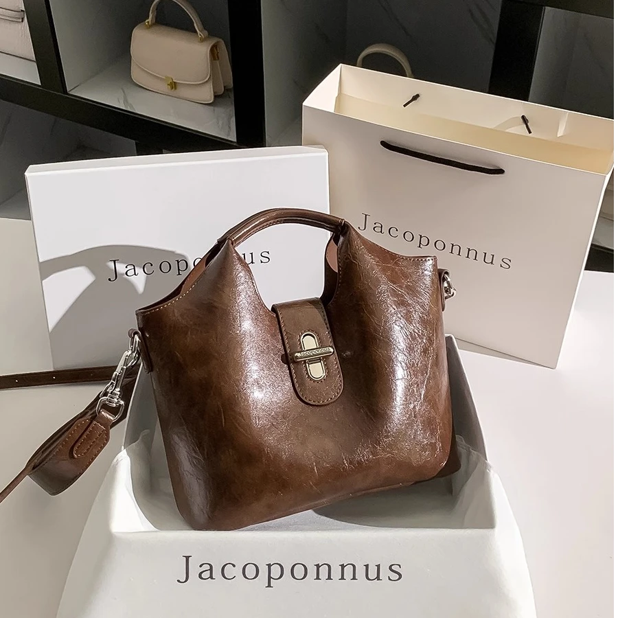 【雅各邦】雅丹真皮水桶包2025新轻奢小拎包斜挎休闲百搭时尚