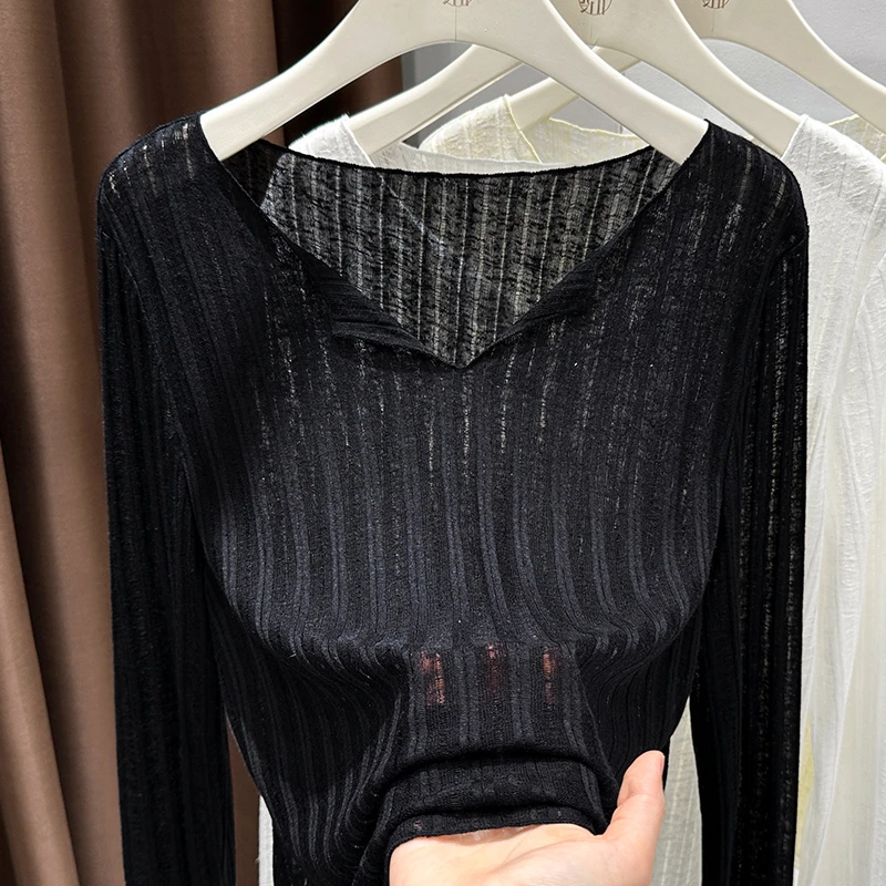 黑色纯欲露锁骨V型翻领针织衫女夏季爆款薄透上衣内搭气质打底衫