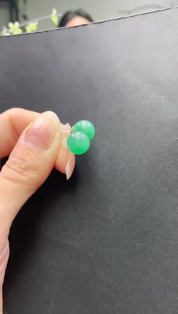 银S925镶嵌石英质玉耳钉耳钉